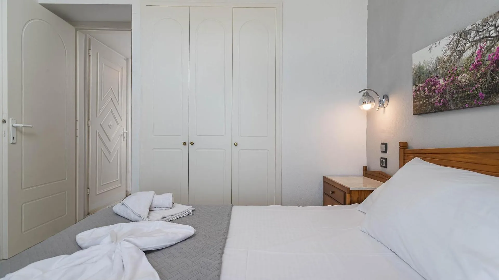 Mola Kalyva Suites Holiday home