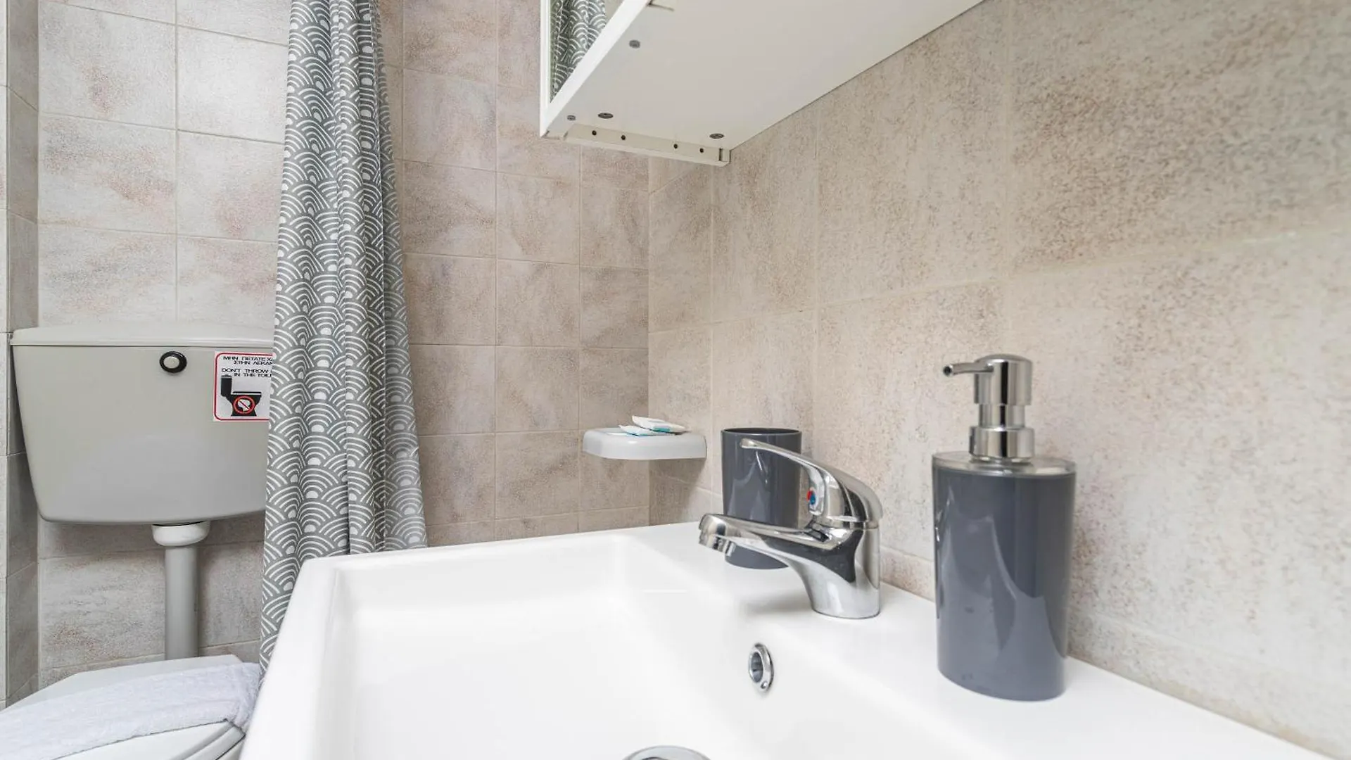 Mola Kalyva Suites Holiday home