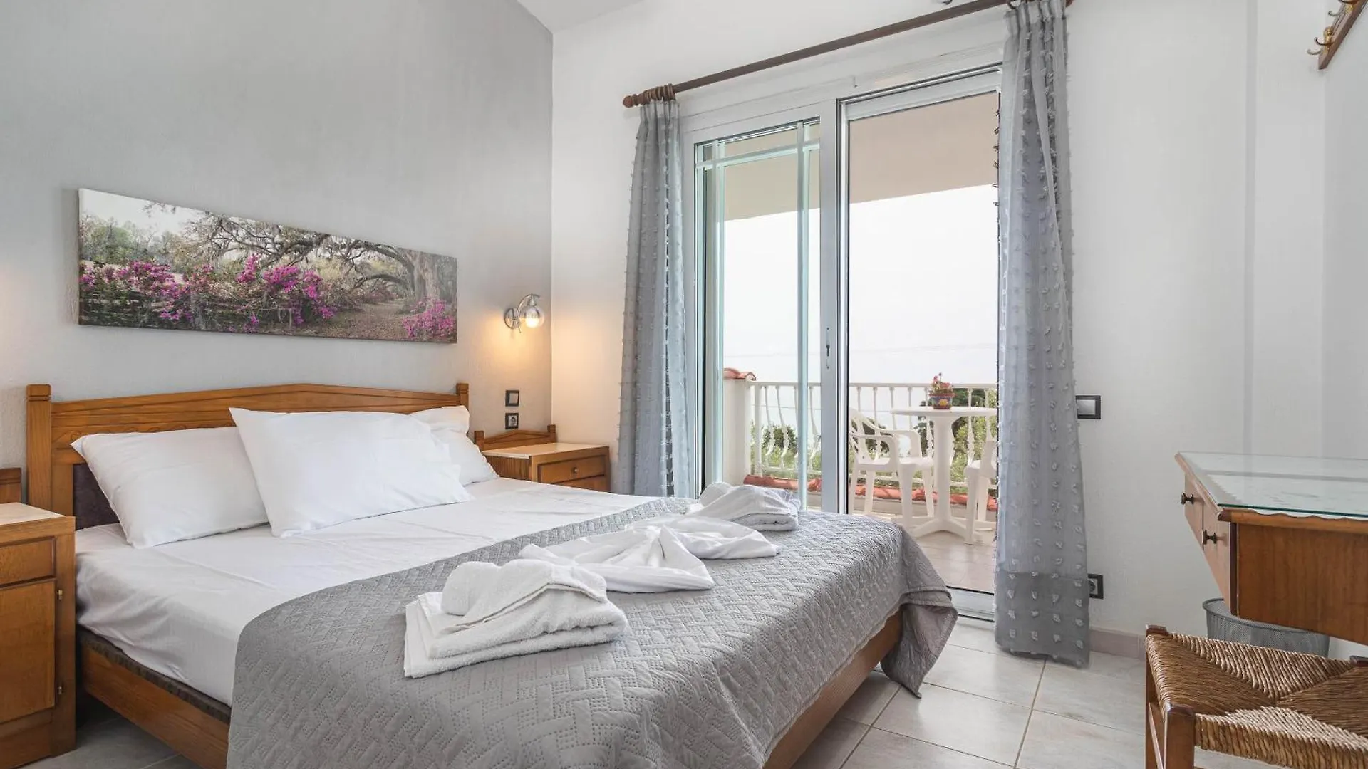 Mola Kalyva Suites Greece