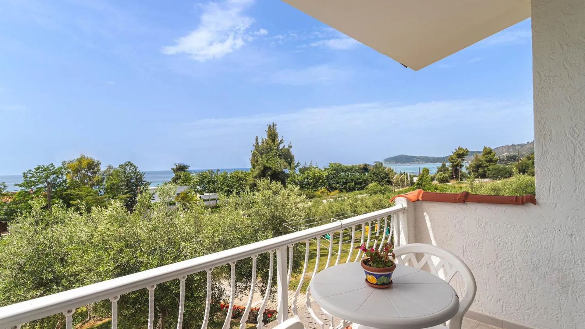 Mola Kalyva Suites 0*, Mola Kalyva